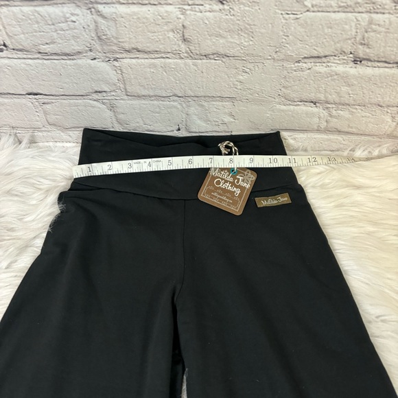 NWT Matilda Jane Black Finns Stretchy Pants - Picture 5 of 6